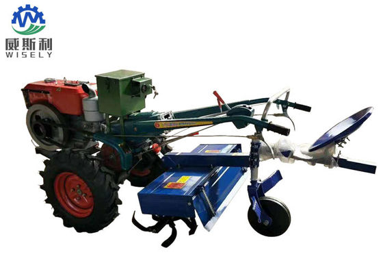 Chine Pulvérisateur de tracteur de contrat de planteur de maïs, mini tracteur de marche de puissance faible fournisseur